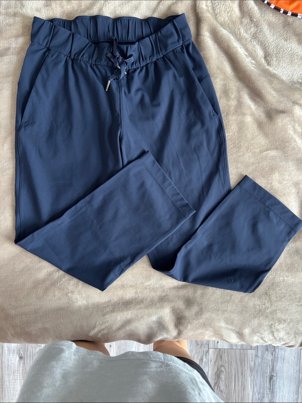 Women’s Navy On The Fly Cropped Pants